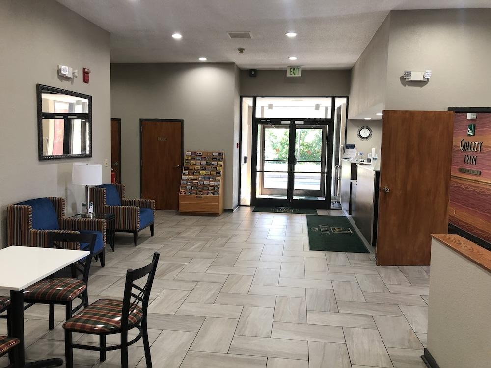 Quality Inn Rochester South Exteriör bild