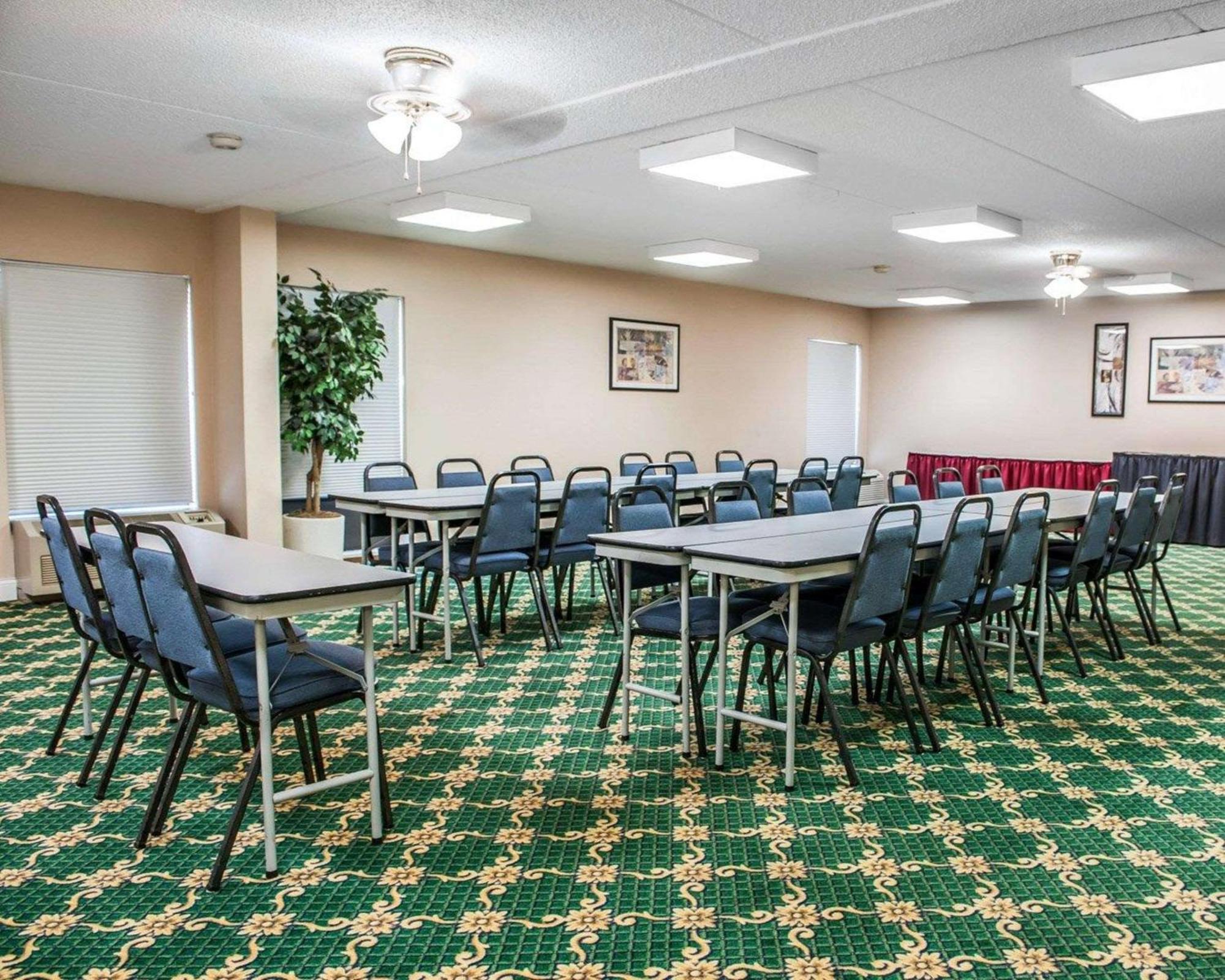 Quality Inn Rochester South Exteriör bild