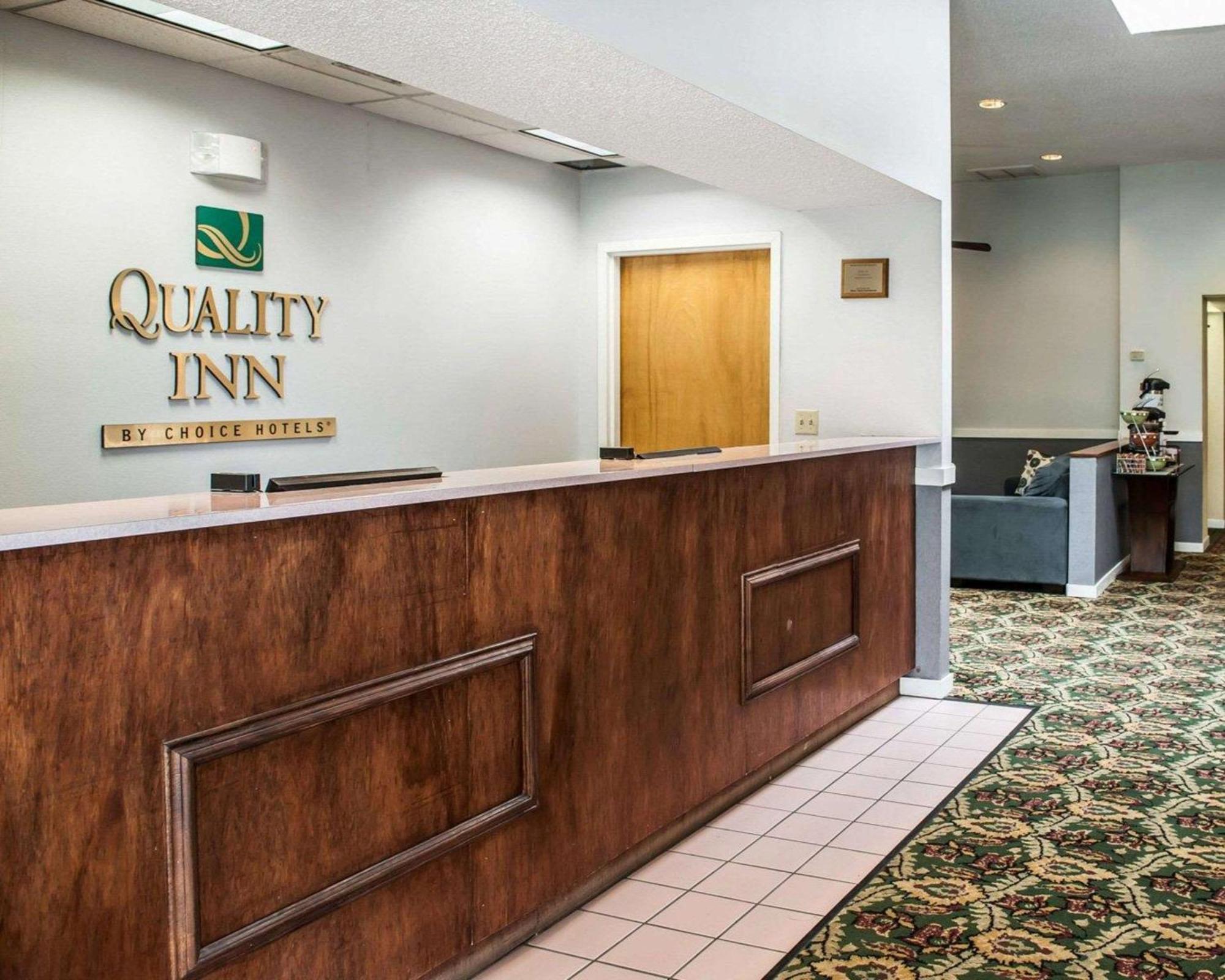 Quality Inn Rochester South Exteriör bild